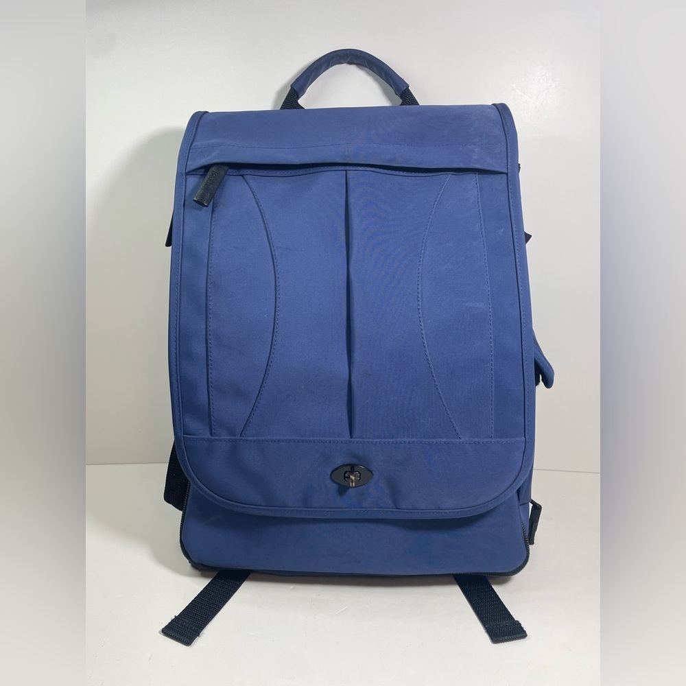 LL Bean Navy Blue and Black Traveler Backpack